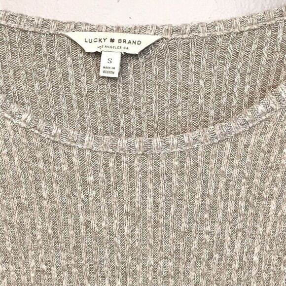 NWOT Lucky Brand Gray Ribbed Flutter Sleeve Top - Picture 4 of 7